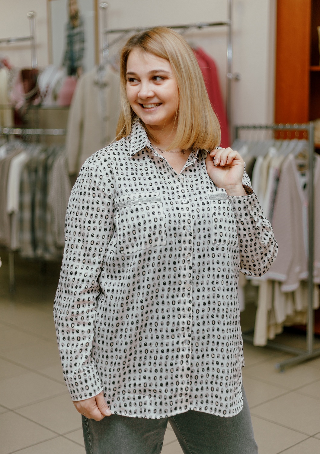 Блуза-рубашка с оригинальным принтом